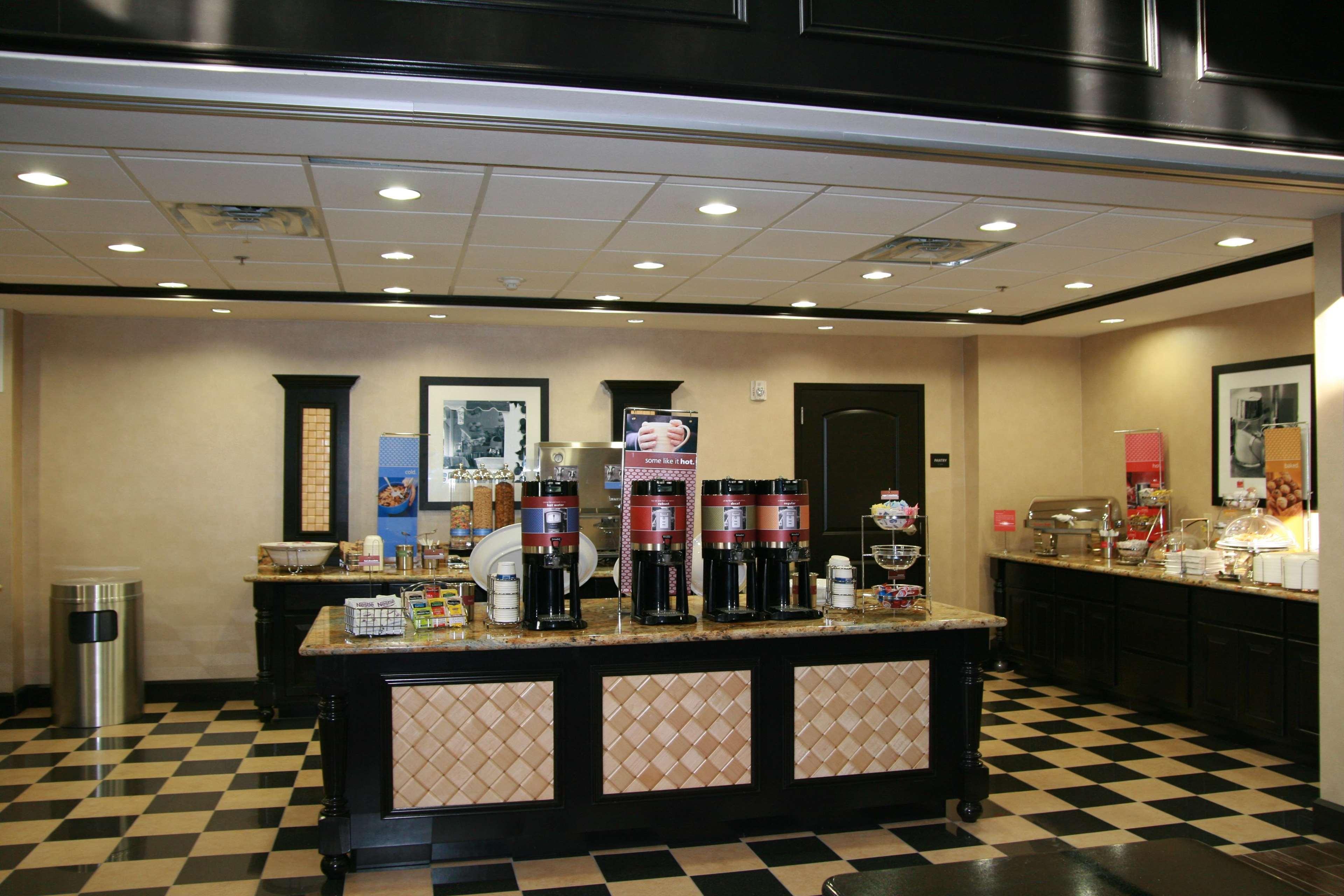 Hampton Inn & Suites Decatur Restaurang bild
