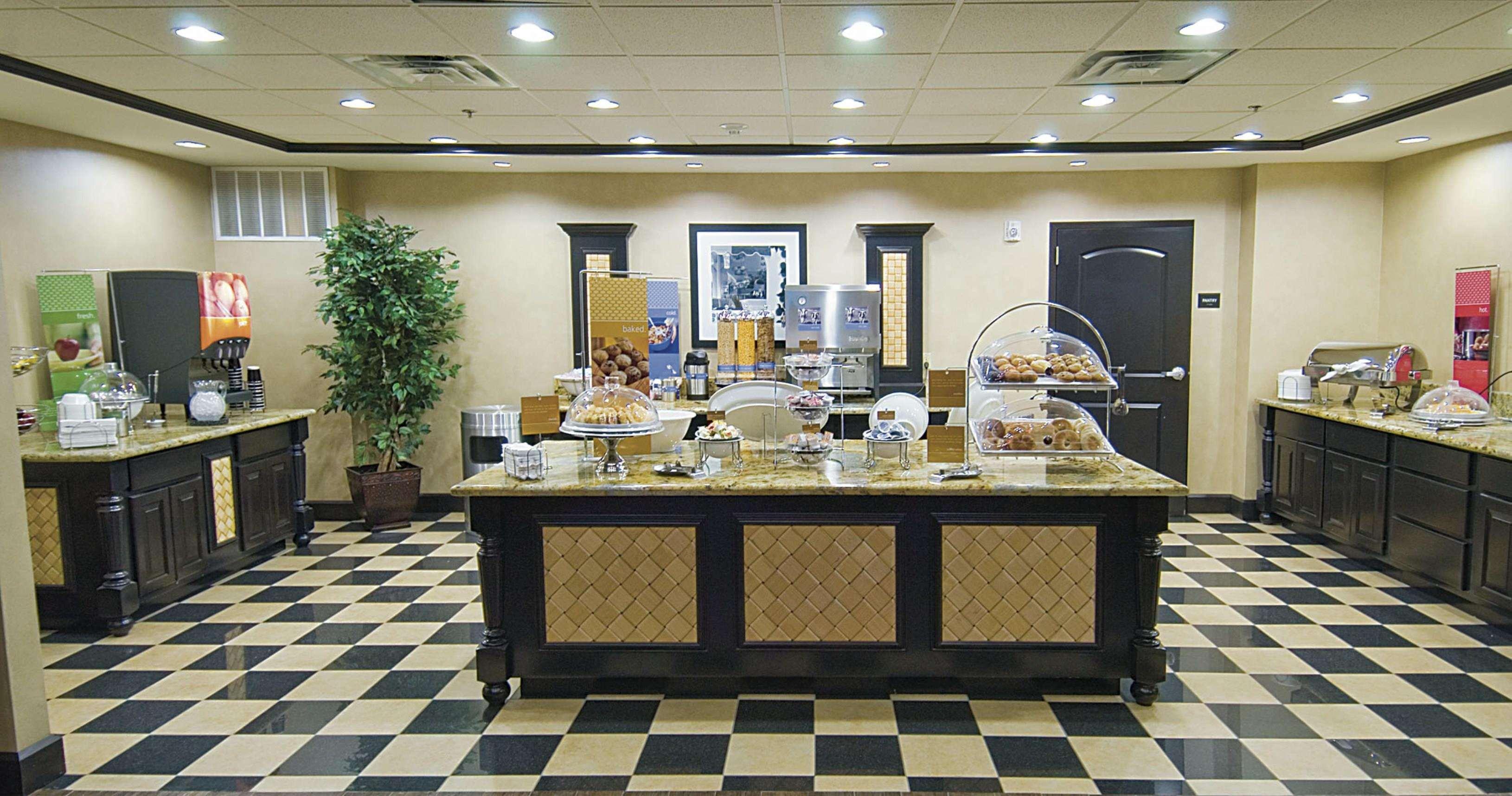 Hampton Inn & Suites Decatur Restaurang bild